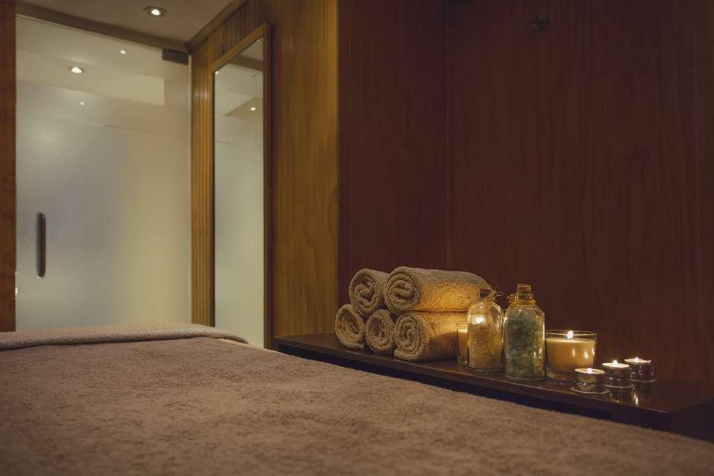Hotel Nh Collection Plaza Santiago de Chile Udogodnienia zdjęcie A massage table