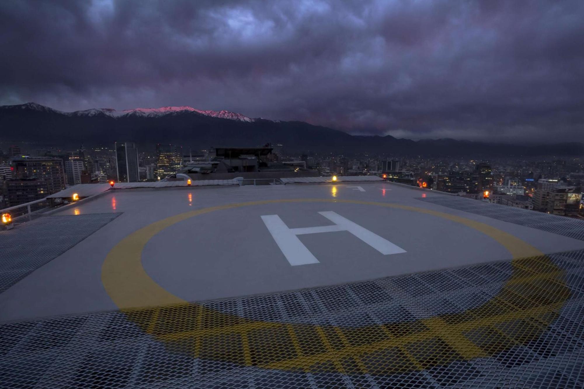 Hotel Nh Collection Plaza Santiago de Chile Zewnętrze zdjęcie Helipad at the University Hospital of Geneva