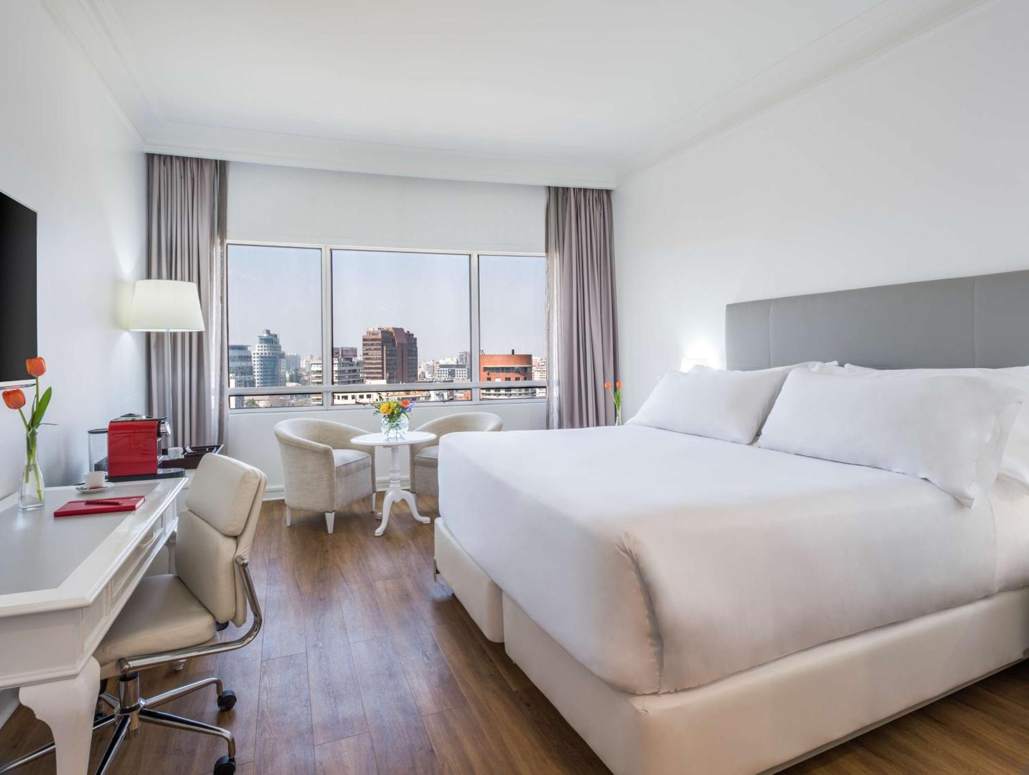 Hotel Nh Collection Plaza Santiago de Chile Zewnętrze zdjęcie A room at the hotel